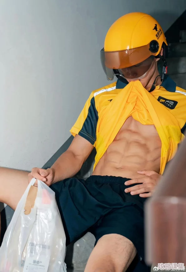 外卖猛男Gayb0y1069：服务热情，送餐迅速，让人倍感温暖与惊喜！