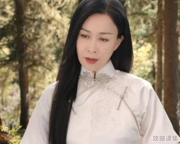 又粗又硬的挺进刘亦菲花苞里，网友们纷纷表示这场景实在太震撼，完全打破了他们的想象界限！